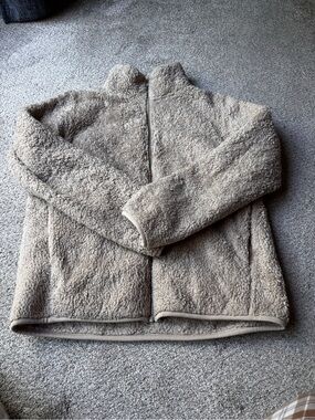 Uniqlo Teddy Sherpa Zip Jacket in Light Taupe
